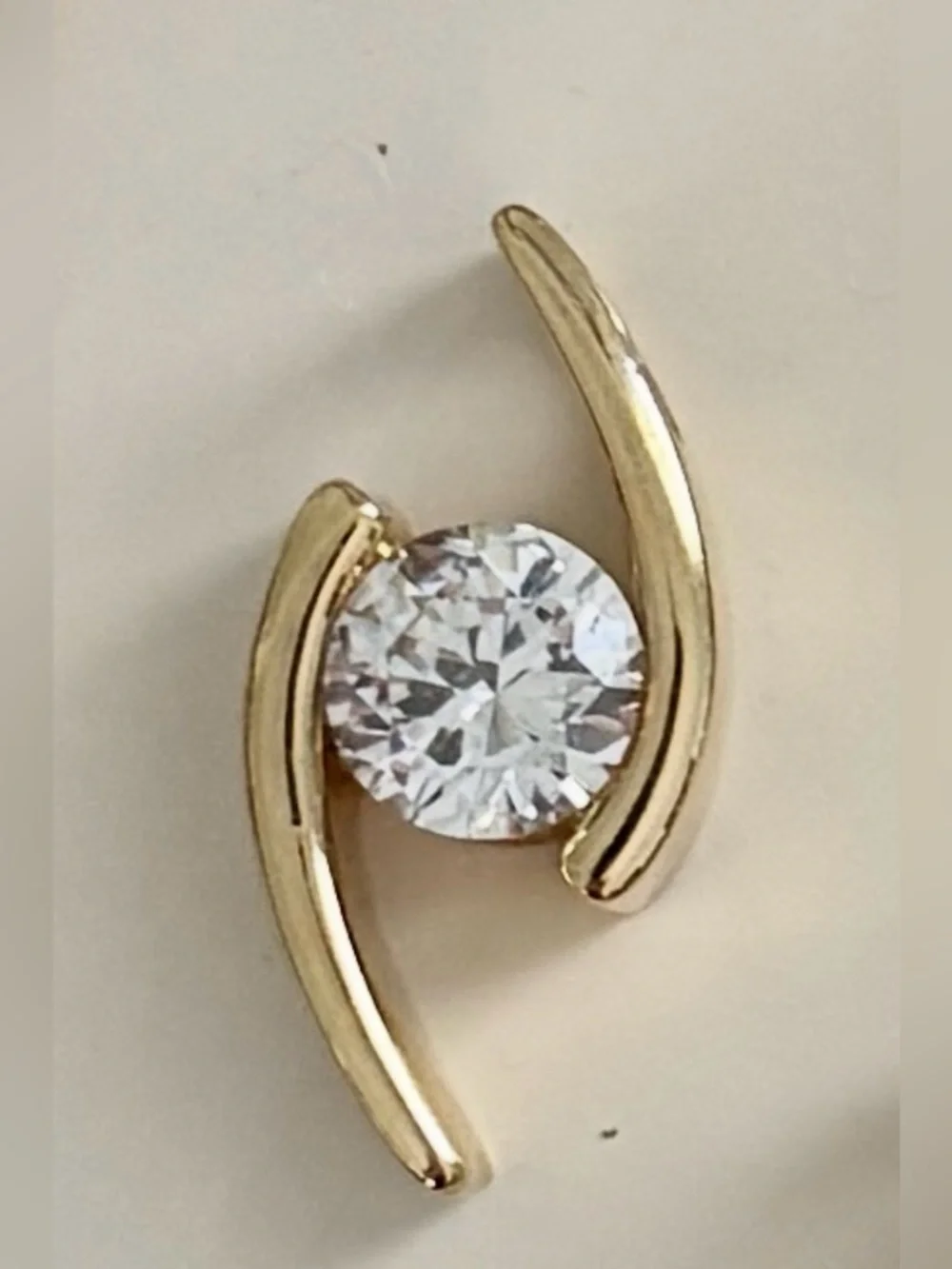 Lia Sophia Gold-Tone Solitaire Crystal Pendant for a necklace - Clear/Gold - Picture 1 of 1